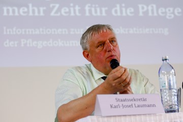 Hr.Laumann